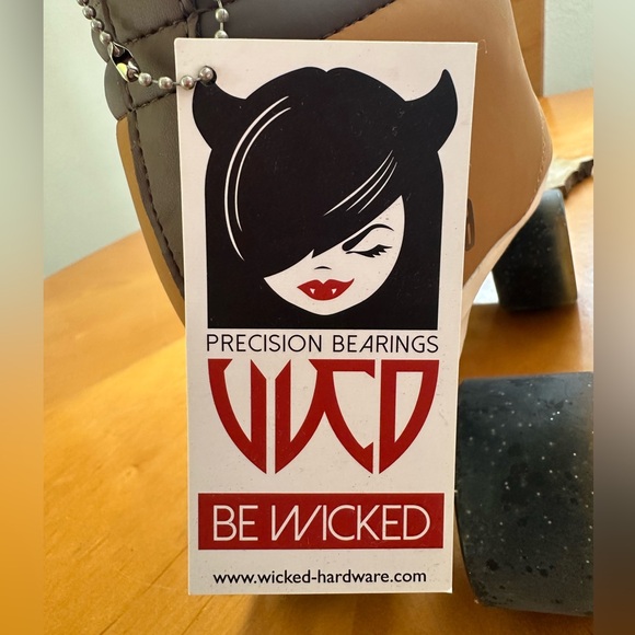 CHAYA VINTAGE ROLLER SKATES – VOYAGER. Unisex. Size US M9 US W10. PROPEL Wheel - Picture 7 of 9